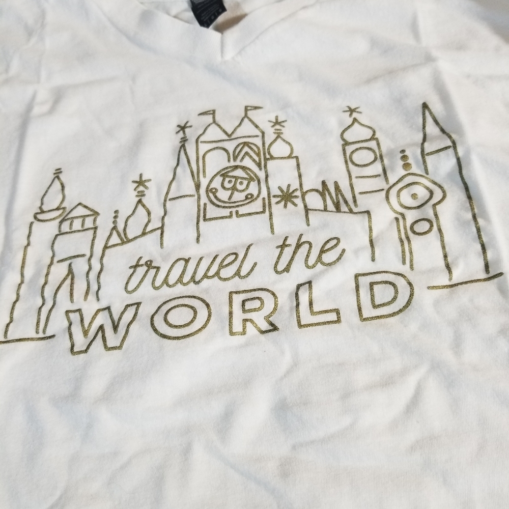 Travel the world tee